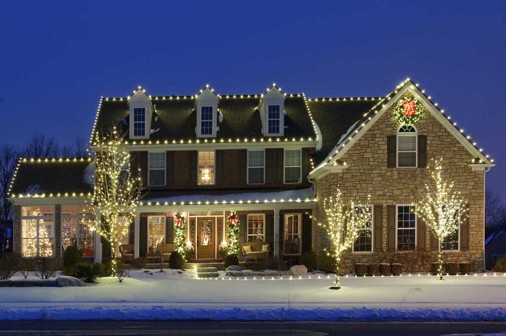 christmas-roof-lighting