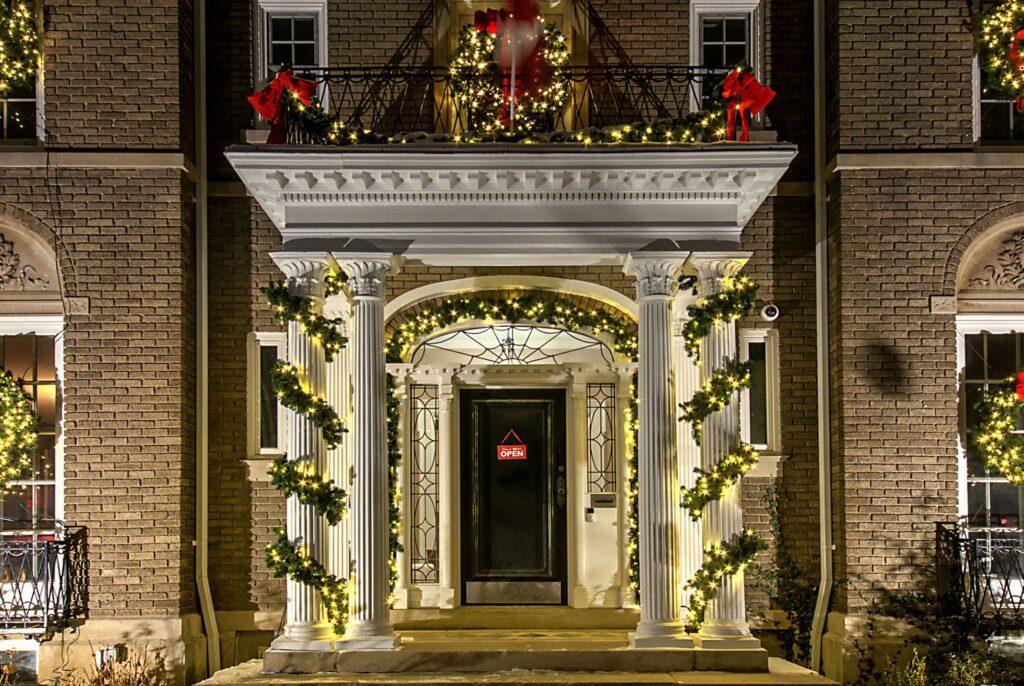 entrance-column-light-installation