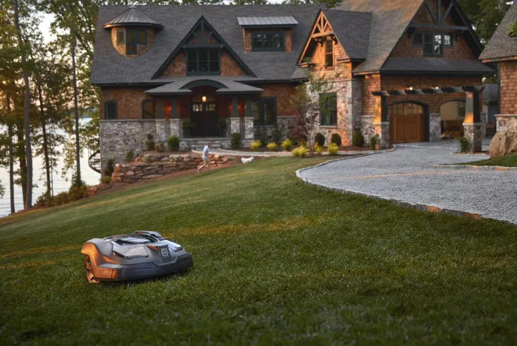 lake-home-robot-lawn-mower