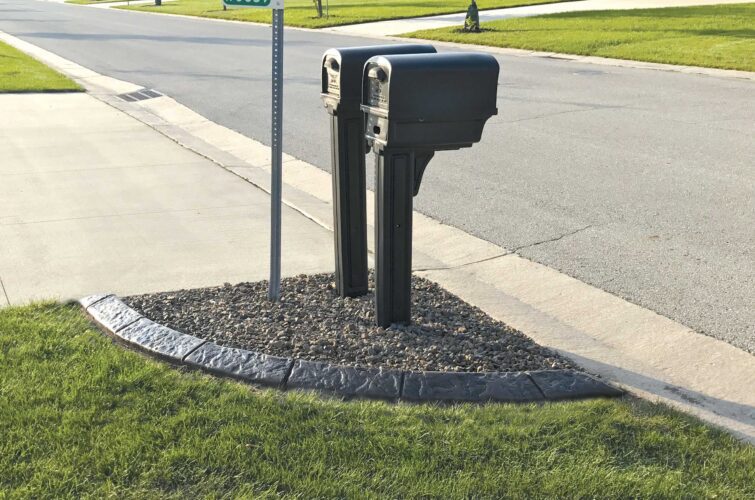 mailbox-concrete-edging
