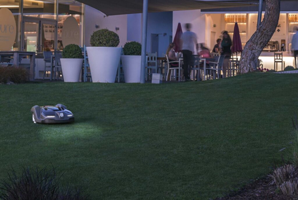 night-robotic-lawn-mower