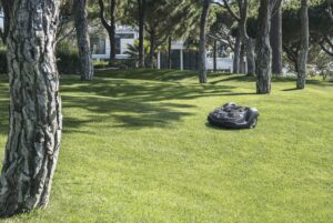 self-driving-robotic-lawn-mower