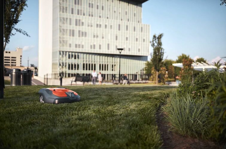 urban-remote-control-lawn-mower